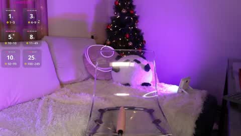 Snapshot of sexy_blonde_doll chatting on December 2024 08:41:01 AM Lina online show from December 2024 08:41:01 AM