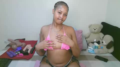 Snapshot of sexy_bluegirl chatting on May 2026 05:42:02 PM sexy_bluegirl online show from May 2026 05:42:02 PM