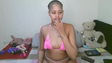Snapshot of sexy_bluegirl chatting on May 2026 10:23:01 AM sexy_bluegirl online show from May 2026 10:23:01 AM