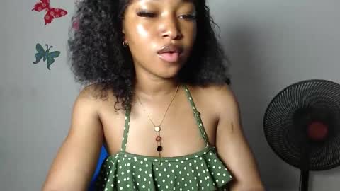 Snapshot of sexy_bluey247 chatting on December 2025 06:13:02 PM sexy_bluey247 online show from December 2025 06:13:02 PM