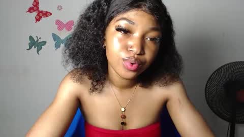 Snapshot of sexy_bluey247 chatting on December 2025 06:19:01 AM sexy_bluey247 online show from December 2025 06:19:01 AM