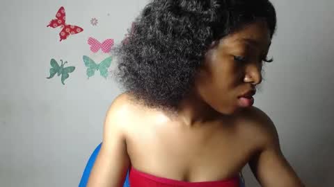 Snapshot of sexy_bluey247 chatting on January 2026 08:25:02 PM sexy_bluey247 online show from January 2026 08:25:02 PM