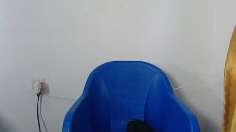 sexy_bluey247 online show from April 2026 06:38:01 AM