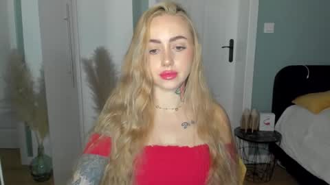 C o r a l i e online show from April 2026 06:49:02 AM