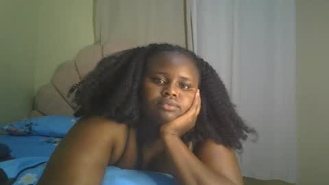 Snapshot of sexy_corn chatting on May 2026 06:36:02 PM Connie online show from May 2026 06:36:02 PM