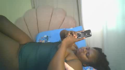 Snapshot of sexy_corn chatting on May 2026 06:42:01 AM Connie online show from May 2026 06:42:01 AM