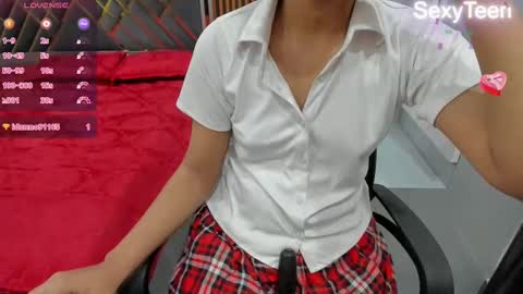 Snapshot of sexy_doll_1_ chatting on February 2025 04:40:01 PM Sexydoll online show from February 2025 04:40:01 PM