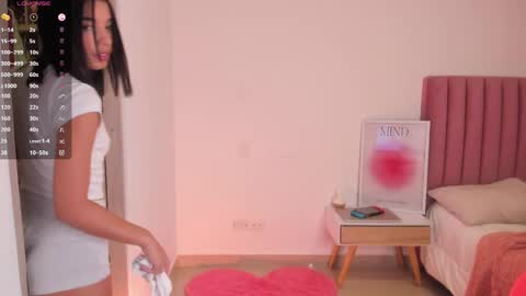 Snapshot of sexy_dreams19 chatting on February 2025 01:19:02 AM My name is Keyty H. Welcome online show from February 2025 01:19:02 AM