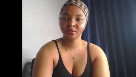 Snapshot of sexy_ebonygirl_ chatting on February 2026 08:17:02 PM Clara online show from February 2026 08:17:02 PM