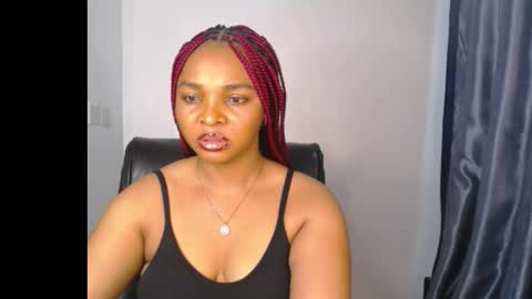 Snapshot of sexy_ebonygirl_ chatting on February 2026 08:07:02 PM Clara online show from February 2026 08:07:02 PM
