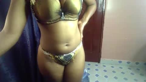 Snapshot of sexy_ellahh chatting on November 2025 10:32:01 PM Ellahh online show from November 2025 10:32:01 PM