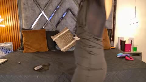 Snapshot of sexy_hot_milf_ chatting on November 2025 12:00:02 PM Dafne online show from November 2025 12:00:02 PM