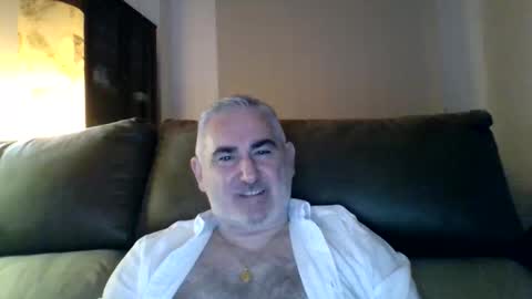 Antonio online show from March 2026 07:57:01 PM