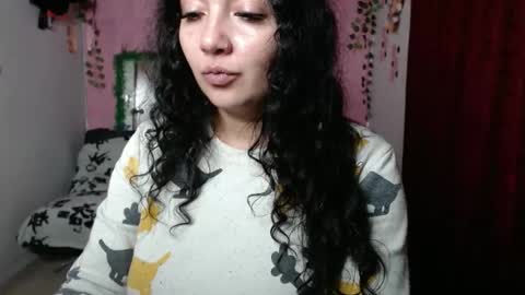 Snapshot of sexy_lolas chatting on February 2025 05:08:01 AM sexy lolas online show from February 2025 05:08:01 AM