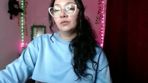 Snapshot of sexy_lolas chatting on February 2025 06:04:01 AM sexy lolas online show from February 2025 06:04:01 AM