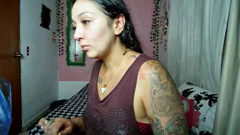 Snapshot of sexy_lolas chatting on September 2025 04:23:02 AM sexy lolas online show from September 2025 04:23:02 AM