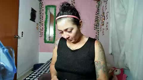 Snapshot of sexy_lolas chatting on September 2025 12:23:02 AM sexy lolas online show from September 2025 12:23:02 AM