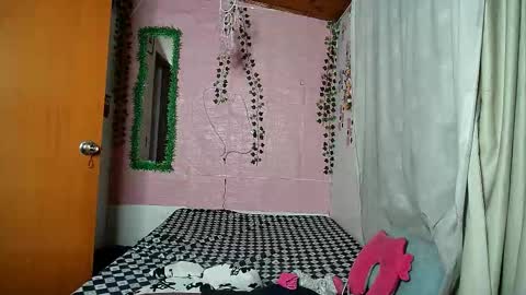 Snapshot of sexy_lolas chatting on October 2025 12:11:02 AM sexy lolas online show from October 2025 12:11:02 AM