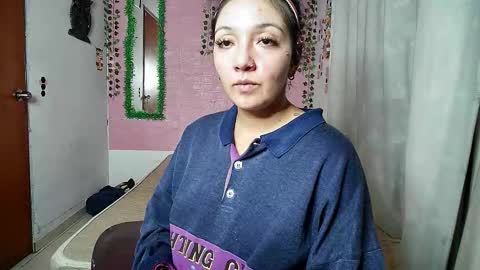 Snapshot of sexy_lolas chatting on November 2025 12:33:01 AM sexy lolas online show from November 2025 12:33:01 AM