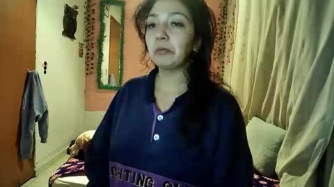 Snapshot of sexy_lolas chatting on November 2025 12:42:01 AM sexy lolas online show from November 2025 12:42:01 AM