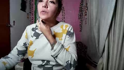 Snapshot of sexy_lolas chatting on November 2025 03:08:02 AM sexy lolas online show from November 2025 03:08:02 AM