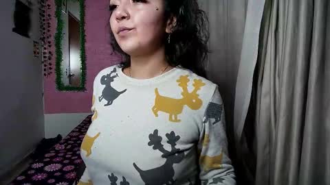 Snapshot of sexy_lolas chatting on November 2025 01:53:01 AM sexy lolas online show from November 2025 01:53:01 AM