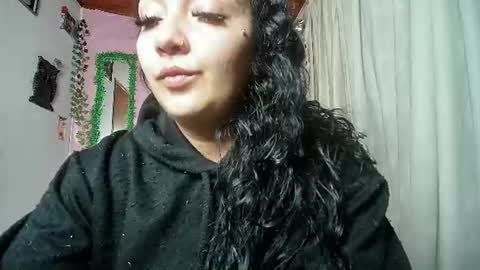 sexy lolas online show from July 2026 06:47:02 AM