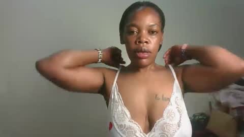 Snapshot of sexy_lyna chatting on January 2026 07:13:01 AM sexy_lyna online show from January 2026 07:13:01 AM