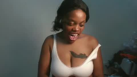 Snapshot of sexy_lyna chatting on January 2026 08:40:02 AM sexy_lyna online show from January 2026 08:40:02 AM