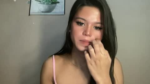 Snapshot of sexy_maevemorexxx chatting on June 2026 01:45:01 AM Nicole online show from June 2026 01:45:01 AM