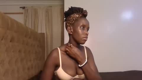 Snapshot of sexy_maya3 chatting on November 2025 01:01:02 PM maya online show from November 2025 01:01:02 PM