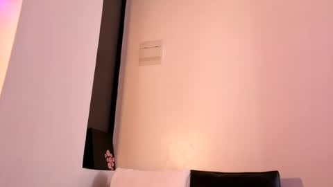 Snapshot of sexy_mia6 chatting on June 2026 06:05:01 AM sexy_mia6 online show from June 2026 06:05:01 AM