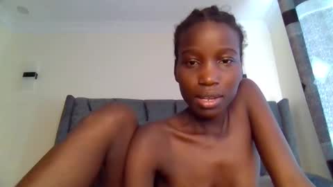 sexy_petittie online show from December 2025 08:41:02 AM