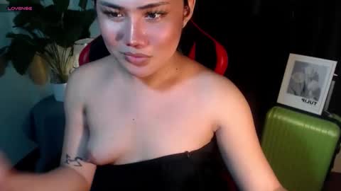 Snapshot of sexy_rc18 chatting on June 2026 11:49:02 AM RC online show from June 2026 11:49:02 AM