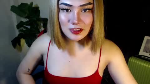Snapshot of sexy_rc18 chatting on June 2026 06:45:01 PM RC online show from June 2026 06:45:01 PM