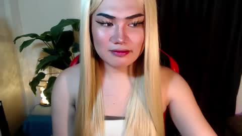 Snapshot of sexy_rc18 chatting on July 2026 02:40:01 AM RC online show from July 2026 02:40:01 AM