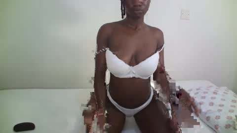 Snapshot of sexy_red17 chatting on September 2025 09:52:02 PM sexy online show from September 2025 09:52:02 PM