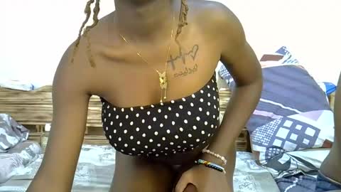 sexy_sasy online show from November 2025 12:16:01 PM