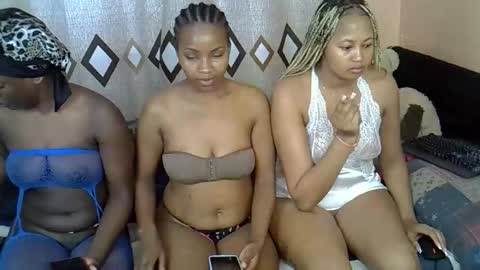 Snapshot of sexy_shan09 chatting on December 2025 12:32:01 PM sexy_shan09 online show from December 2025 12:32:01 PM