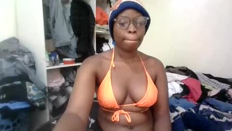 Snapshot of sexy_tatty2 chatting on October 2025 04:19:01 PM sexy_tatty2 online show from October 2025 04:19:01 PM