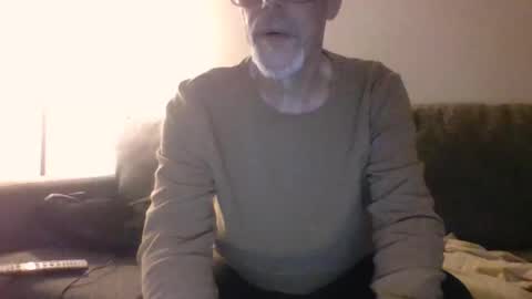 Snapshot of sexy_white_daddy chatting on March 2025 12:17:01 PM Daddy online show from March 2025 12:17:01 PM