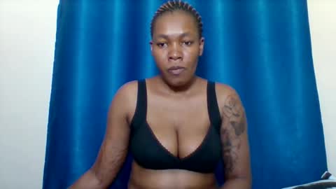 Snapshot of sexyapple2002 chatting on May 2026 05:24:01 AM sexyapple2002 online show from May 2026 05:24:01 AM
