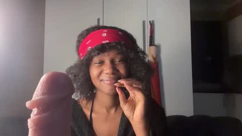 sexyasszeeee online show from April 2026 07:58:02 PM