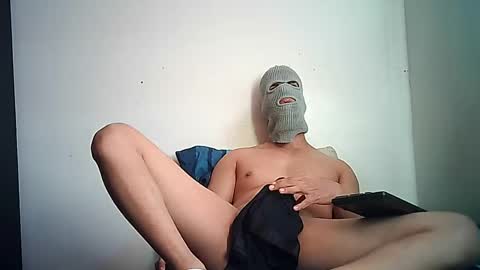 Snapshot of sexyatrevidoo chatting on December 2024 02:05:02 PM SesyMen online show from December 2024 02:05:02 PM