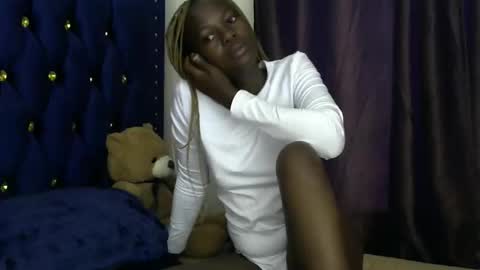 Snapshot of sexybilha483 chatting on November 2025 01:33:02 PM Sexybilha483 online show from November 2025 01:33:02 PM