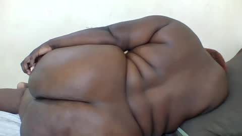 Snapshot of sexyblackberry7 chatting on August 2026 04:50:01 PM MAUREEN online show from August 2026 04:50:01 PM