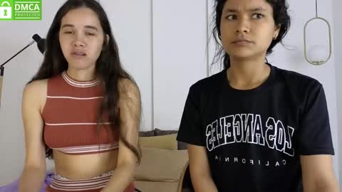 Snapshot of sexychanell_18 chatting on May 2026 01:38:01 PM chanell and yina online show from May 2026 01:38:01 PM