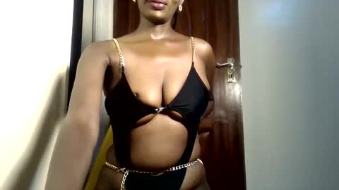 Snapshot of sexyclara90 chatting on April 2026 06:15:01 PM sexyclara90 online show from April 2026 06:15:01 PM