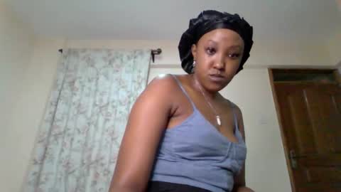 Snapshot of sexycookien chatting on April 2026 03:20:02 AM SexyCookieN online show from April 2026 03:20:02 AM
