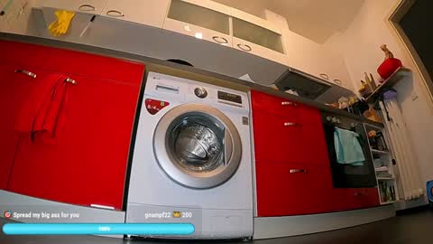 Snapshot of sexydea chatting on January 2025 03:00:02 PM XDA online show from January 2025 03:00:02 PM